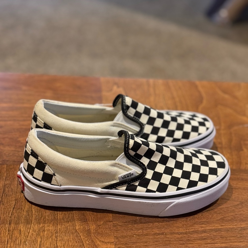 NWOT Vans Classic Slip-On Checkerboard Shoe